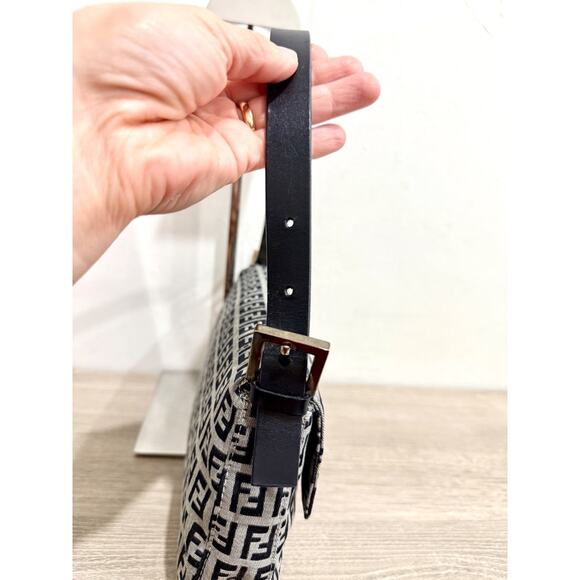 Fendi Zucchino Canvas & Leather Baguette Shoulder Handbag Light Gray/Navy Blue - Picture 16 of 16